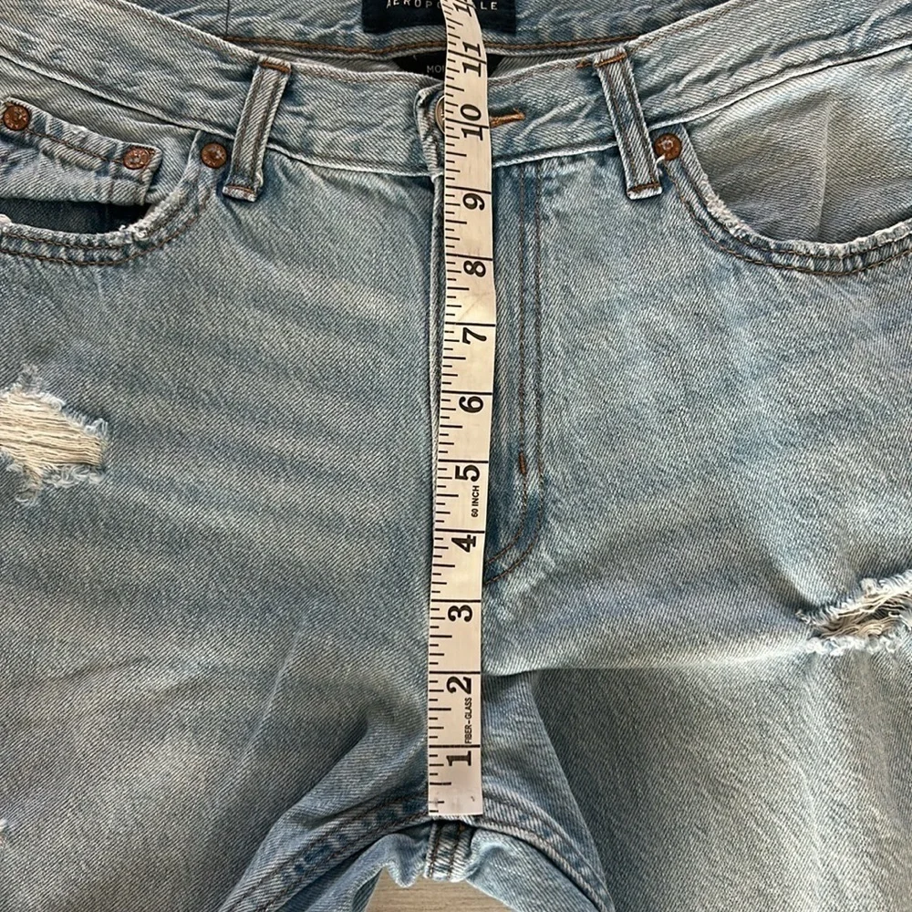 Aeropostale MOM jeans size 6 cotton distressed